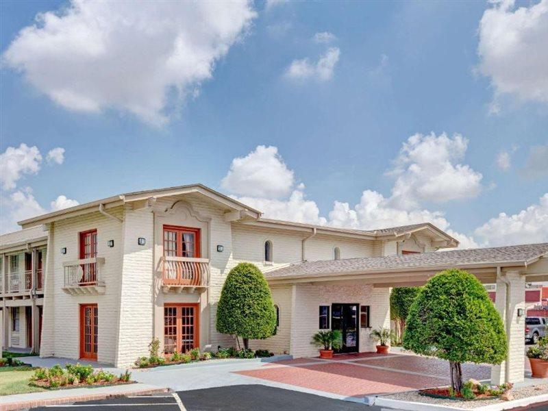 Travelodge By Wyndham North Richland Hills/Dallas/Ft Worth Esterno foto